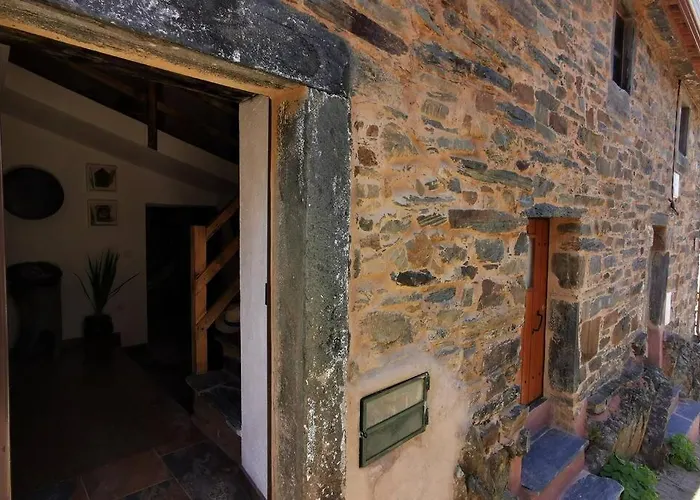 Casa Do Linho 400 Year Old Country Cottage